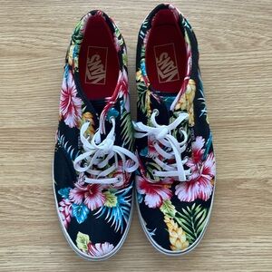 Vans shoes | Hawaiian print | Women’s size 11
